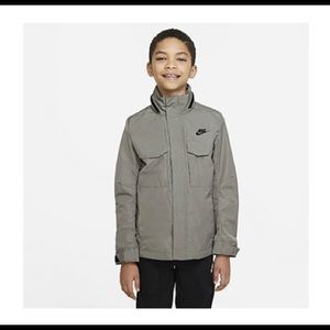 Boys jacket (windbreaker) by nike (size xl)